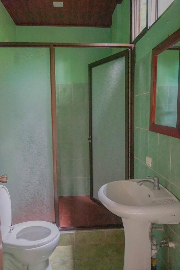 Hospedaje El Bosquecito Uvita Bagian luar foto