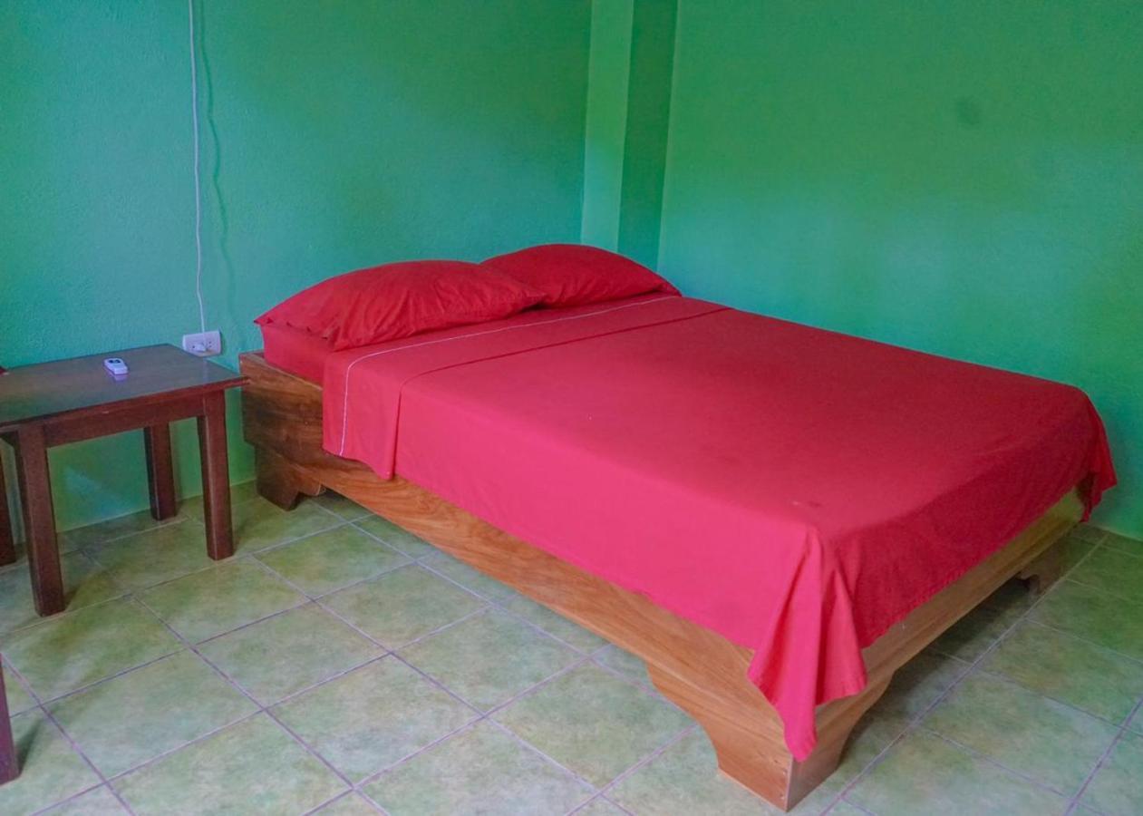 Hospedaje El Bosquecito Uvita Bagian luar foto